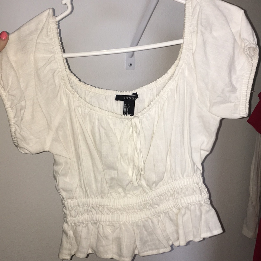White forever 21 off the shoulder shirt